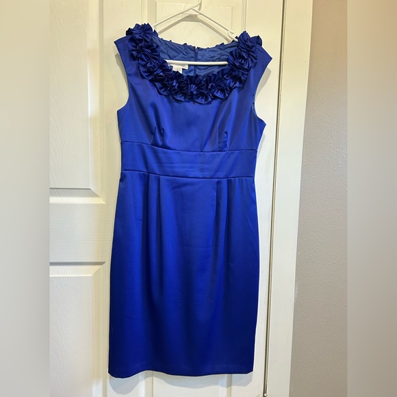 London Times Dresses & Skirts - London Times Royal Blue Floral Neckline Dress size 10